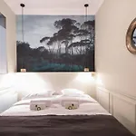 Modern And Cosy Flat In The Heart Of Notre Dame